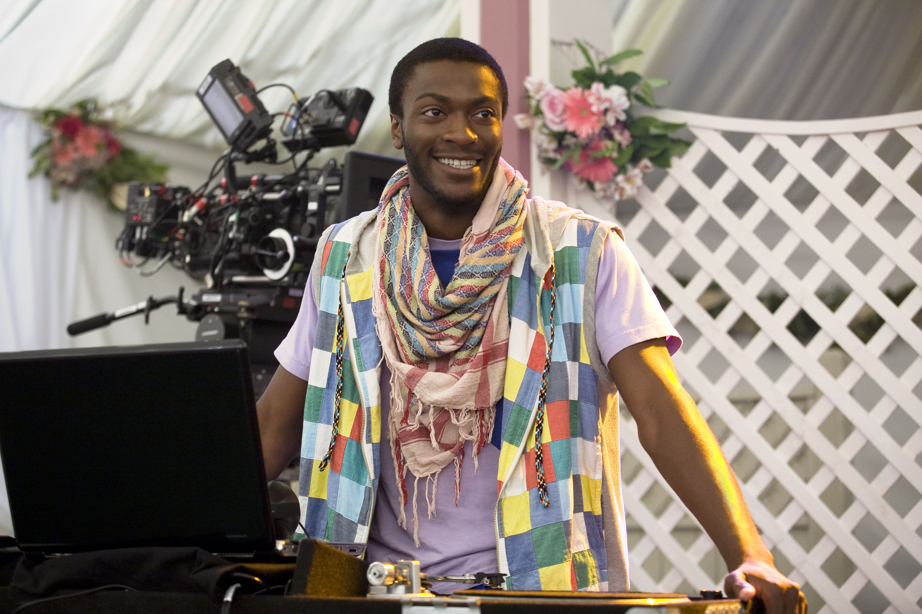 leverage_the-wedding-job-3_aldis-hodge_ph-karen-neal